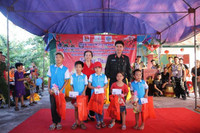 Mang Trung thu đến với trẻ mồ côi nương cửa Phật