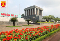 Thăm khu di tích nhà sàn Bác Hồ ở Hà Nội