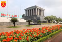 Thăm khu di tích nhà sàn Bác Hồ ở Hà Nội