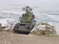 [ẢNH] Hezbollah dùng 'ong bắp cày' Liên Xô bắn hạ trinh sát cơ tối tân của Israel?