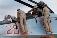 [ẢNH] Nga không kích dồn dập, hậu vụ máy bay rơi làm 39 người chết