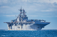 [ẢNH] Hai tàu đổ bộ khổng lồ của hải quân Mỹ liên tiếp bốc cháy