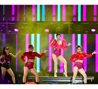 Tóc Tiên khoe dáng tại sự kiện khai trương Vườn Nhật sau công khai hẹn hò