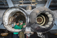 [ẢNH] Hàng không mẫu hạm được ví như 'thành phố nổi' của Mỹ