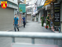 Đưa gần 60 người đi cách ly tại Bệnh viện Công an Hà Nội