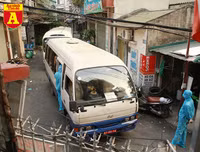 Đưa gần 60 người đi cách ly tại Bệnh viện Công an Hà Nội