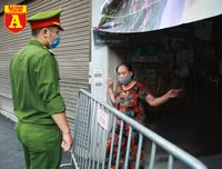 Đưa gần 60 người đi cách ly tại Bệnh viện Công an Hà Nội