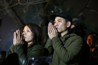 Không ngại chen chúc, biển người dự lễ khai ấn đền Trần 2018