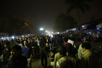 Không ngại chen chúc, biển người dự lễ khai ấn đền Trần 2018