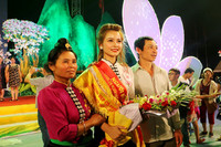 Lò Thị Vui đăng quang Người đẹp Hoa Ban Điện Biên 2019