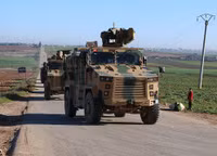 [ẢNH] Xe bọc thép hiện đại Thổ Nhĩ Kỳ tràn ngập Bắc Syria