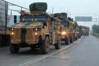 [ẢNH] Xe bọc thép hiện đại Thổ Nhĩ Kỳ tràn ngập Bắc Syria