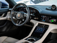 [ẢNH] Porsche Taycan ra mắt: Sedan thể thao chạy điện hàng đầu thế giới