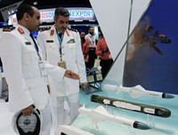 Cận cảnh dàn vũ khí tiên tiến tại triển lãm quốc phòng ở Malaysia