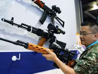 Cận cảnh dàn vũ khí tiên tiến tại triển lãm quốc phòng ở Malaysia