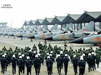 [ẢNH] Cường kích số 1 Trung Quốc lao xuống đất vỡ vụn