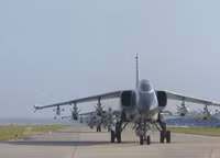 [ẢNH] Trung Quốc tự tin mang cường kích JH-7A sang Nga thi đấu, liệu có gặp thảm họa?