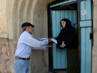 [ẢNH] Gian nan hoạt động đưa thư trên thế giới, không phải ai cũng biết