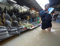 [ẢNH] Gian nan hoạt động đưa thư trên thế giới, không phải ai cũng biết