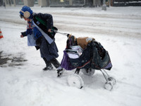 [ẢNH] Gian nan hoạt động đưa thư trên thế giới, không phải ai cũng biết
