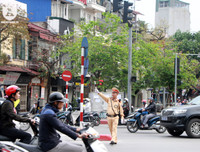 CSGT Hà Nội lập biên bản xử lý nghiêm các phương tiện vi phạm
