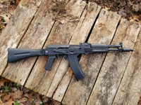 [ẢNH] Nga bất ngờ trang bị siêu súng AK-105 cho lính tinh nhuệ Syria