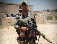 [ẢNH] Nga bất ngờ trang bị siêu súng AK-105 cho lính tinh nhuệ Syria