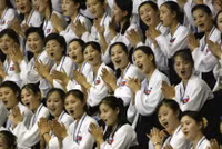 Ngắm 'đoàn mỹ nữ' Triều Tiên chuẩn bị đến Hàn Quốc