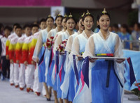 Ngắm 'đoàn mỹ nữ' Triều Tiên chuẩn bị đến Hàn Quốc