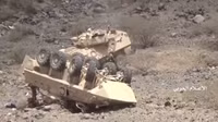 [ẢNH] Houthi thắng lớn, phá hủy và thu giữ nhiều xe thiết giáp tối tân của Saudi Arabia