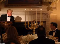 Tổng thống Trump tổ chức quốc yến hoành tráng tiếp đón lãnh đạo Pháp