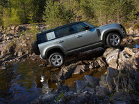 [ẢNH] Xe off-road huyền thoại Land Rover Defender ra mắt đầy ấn tượng