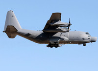 [ẢNH] 'Chim ưng xám' MC-130J Mỹ bất ngờ 'gửi thông điệp rắn' tới Trung Quốc