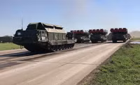 [ẢNH] Tổ hợp phòng không S-300 Ukraine biến bầu trời Donbass thành 