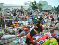 [Ảnh] Cận cảnh đổ nát, tang thương sau động đất, sóng thần ở Indonesia