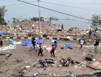 [Ảnh] Cận cảnh đổ nát, tang thương sau động đất, sóng thần ở Indonesia