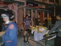 [Ảnh] Cận cảnh đổ nát, tang thương sau động đất, sóng thần ở Indonesia