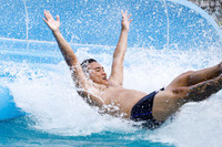 Tránh nóng ở công viên nước Hồ Tây