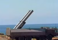 [ẢNH] Tên lửa bờ Syria sẽ đáp trả thẳng vào tàu chiến Mỹ mang Tomahawk?