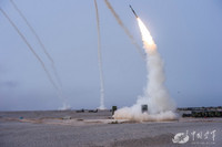 Chỉ diễn tập thôi, vì sao Trung Quốc cũng phóng ồ ạt S-300PMU?