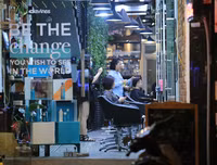 Cuộc sống người dân Hà Nội như thế nào khi phát hiện người nhiễm Covid-19?