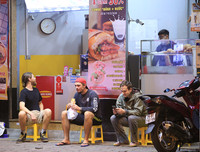 Cuộc sống người dân Hà Nội như thế nào khi phát hiện người nhiễm Covid-19?