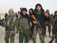 [ẢNH] Phiến quân nã pháo dữ dội vào doanh trại quân cảnh Nga gây thương vong, đòn trả thù sắp tới?