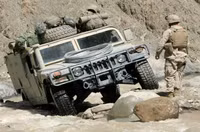 [ẢNH] Quân đội Ukraine nhận số lượng lớn xe thiết giáp Humvee từ Mỹ