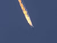 [ẢNH] Lần thứ hai F-16 bắn rơi Su-24 trên bầu trời Syria