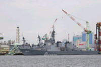 [ẢNH] Khu trục hạm tỷ đô của Nhật suýt nữa bị bão nhấn chìm xuống biển