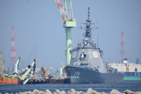 [ẢNH] Khu trục hạm tỷ đô của Nhật suýt nữa bị bão nhấn chìm xuống biển