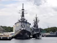 [ẢNH] Khu trục hạm tỷ đô của Nhật suýt nữa bị bão nhấn chìm xuống biển