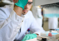 [ẢNH] Phát hiện thuốc có thể giảm 5.000 lần sự phát triển ARN của Covid-19