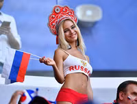 [ẢNH] Có nữ CĐV xinh đẹp nhất World Cup vẫn khiến Nga thua thảm?